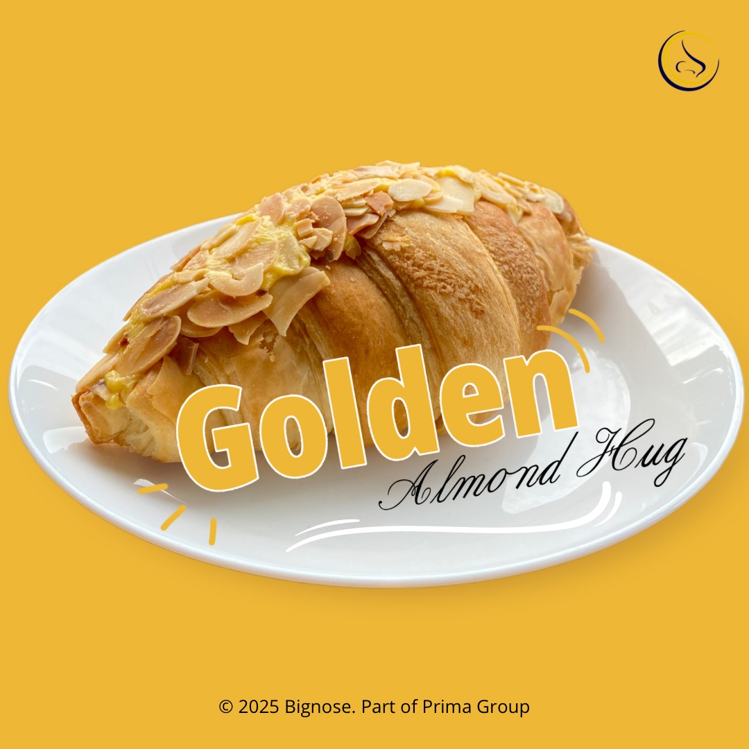 GOLDEN ALMOND HUG CROISSANT